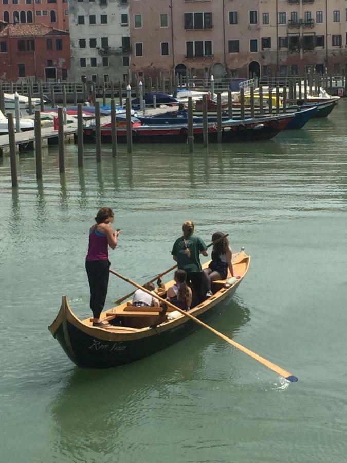 Tintoretto 1 Con Terrazza Sopra Il Tetto, 3 Bagni, 3 Grandi Camere Da Letto, Super Nuovo Velence Kültér fotó